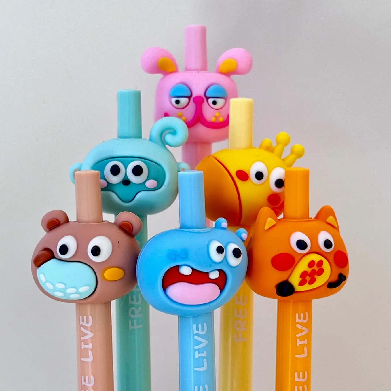 22645 LIVE FREE ANIMALS RETRACTABLE GEL PEN-36