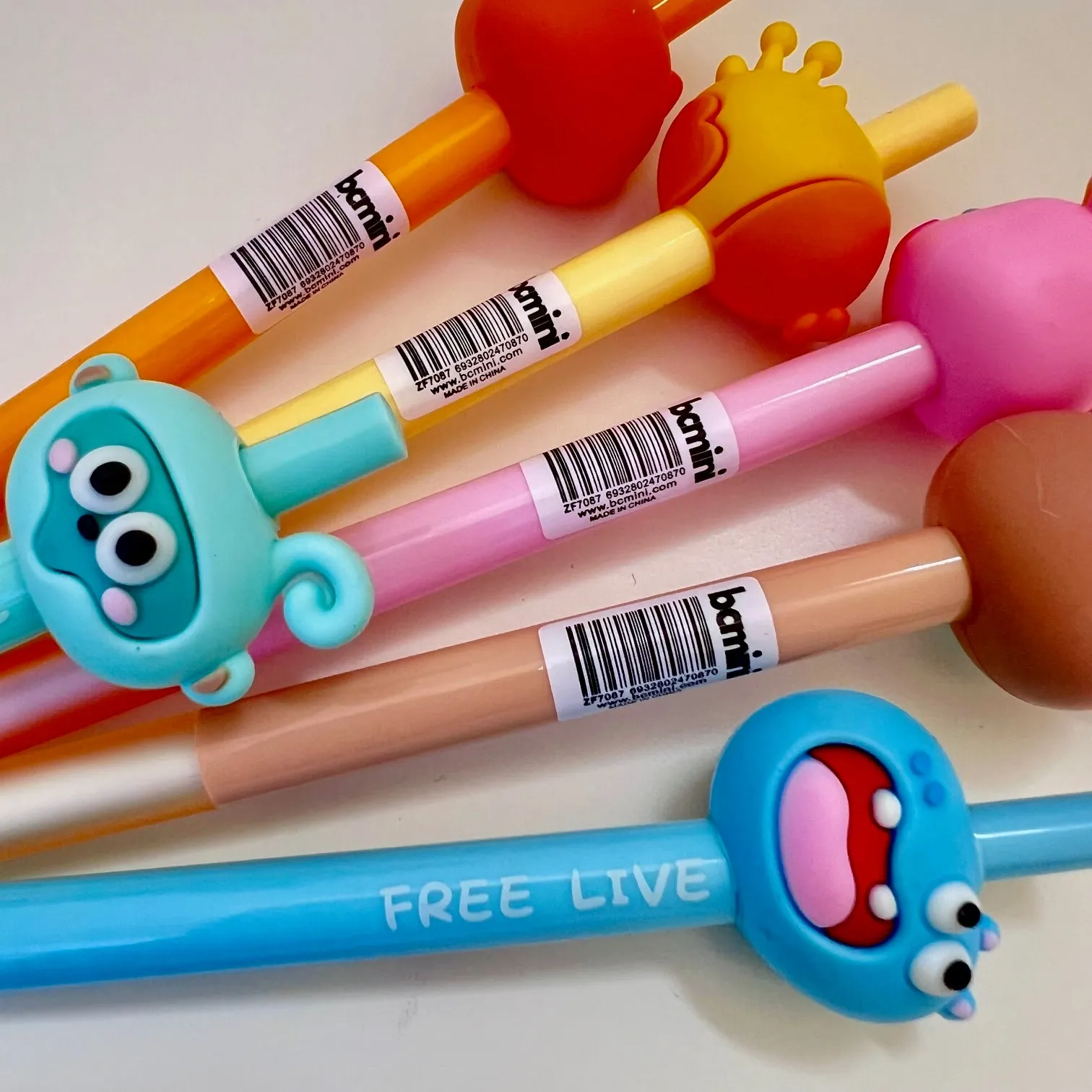 22645 LIVE FREE ANIMALS RETRACTABLE GEL PEN-36