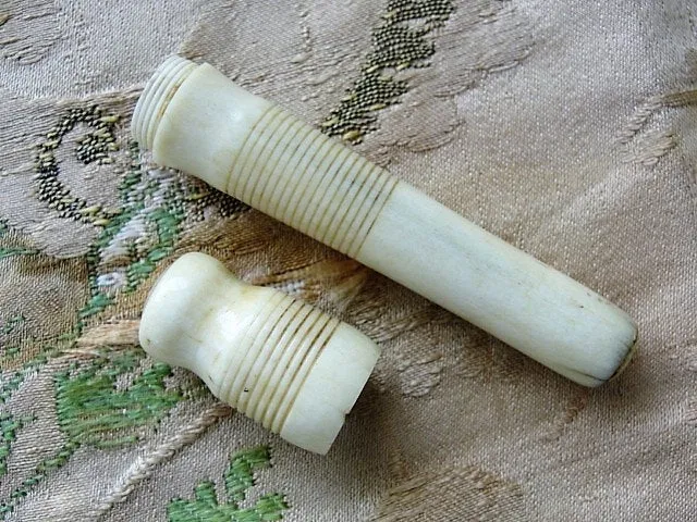 BEAUTIFUL Antique Sailors Carved Bone Needle Case,Folk Art, Sailor Art,Handcarved Needlecase,Antique Sewing Tools,Victorian Needlework Tools