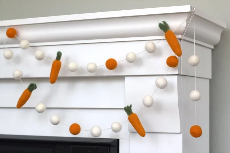 Carrot Easter Garland- Orange & White