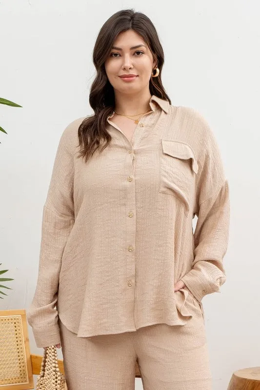 CURVY SOLID LIGHTWEIGHT BUTTON DOWN SHIRT